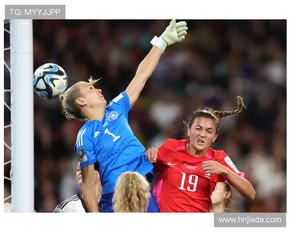 奥洛莫茨战平洛桑体育 施图尔姆扳平比分