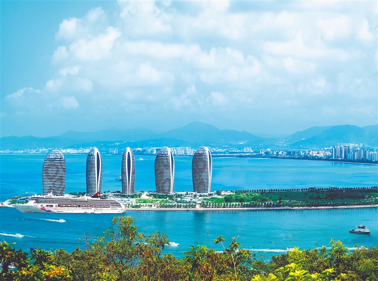 海南椰风海韵之旅,阳光沙滩的浪漫邂逅